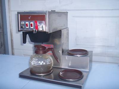 Bloomfield 8572 commercial coffee maker 3 warmer auto