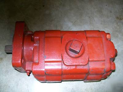 Hydraulic pump case / cat / dozer / backhoe