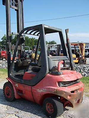 Linde 5,000 lb solid pneumatic yard lift 1995