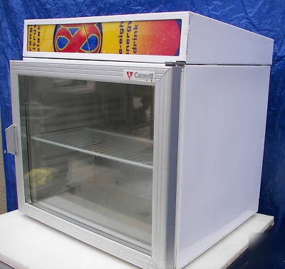 Refrigerator/ freezer countertop merchandiser lighted