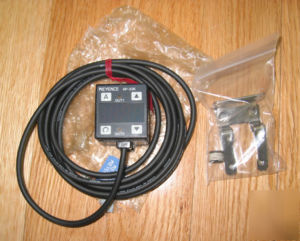 Keyence digital pressure sensor ap-33K 