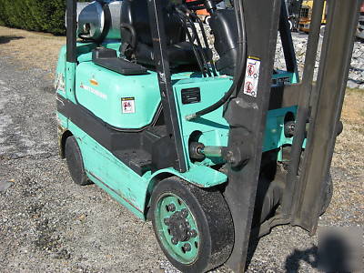 Mitsubishi 5,000 lb cushion tire lift