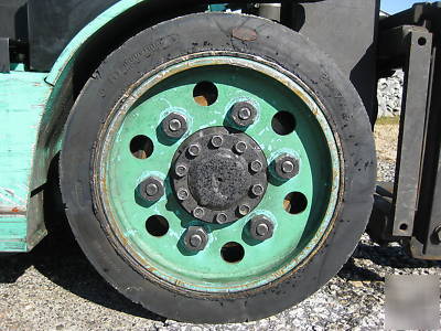 Mitsubishi 5,000 lb cushion tire lift