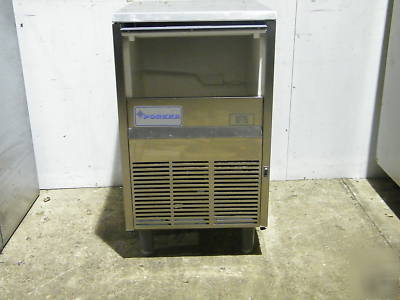 Porkka ice flaker 75KG output showroom condition