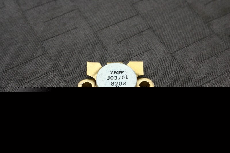 Trw J03701 ( MRF644 ) 25W uhf rf power transistor - nos
