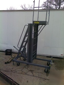 Ballymore man lift 15' hydraulic 