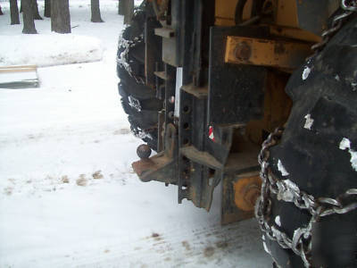 Case 480D loader with hydraulic hitch & box blade