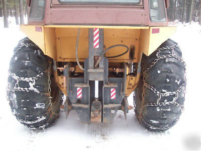 Case 480D loader with hydraulic hitch & box blade