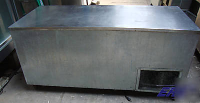 Universal coolers worktop 72