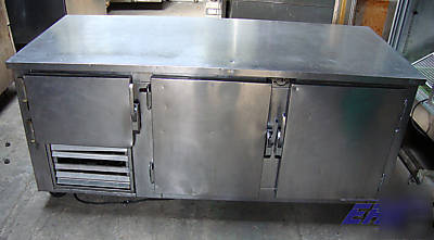 Universal coolers worktop 72