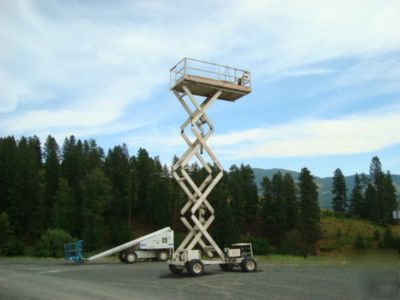 3020RT scissor lift simon