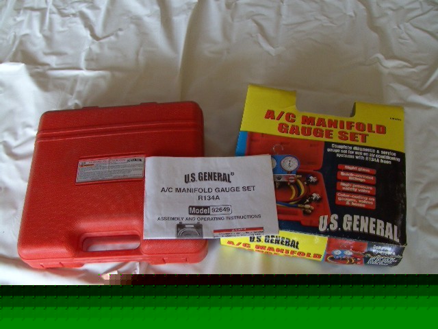 A/c manifold gauge set & tif 5000 leak detector w/case