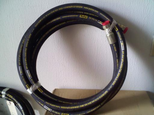 New parker parlock multispiral hydraulic hose