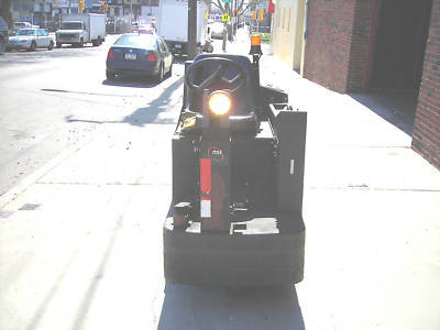 Nss champ ride-on automatic scrubber model ZS29-used #1
