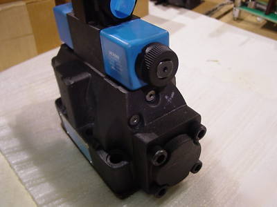 New vickers directional control valve DGV4 w/DG5S body 