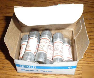 Lot 7 fuses- gould shawmut- 250 volts - 10 amp - A2Y10