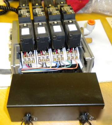 4 smc VFS2000 series 5 port solenoid valves on manifold