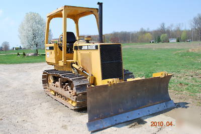 John deere 450G dozer with root rake- no 