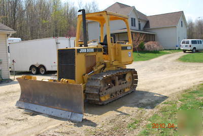 John deere 450G dozer with root rake- no 