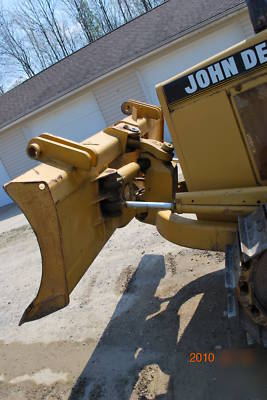 John deere 450G dozer with root rake- no 