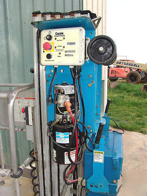 Genie 31' telescopic 1 man scissor, basket, boom lift