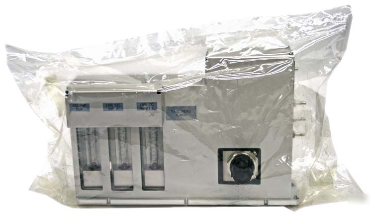 Omega flow meter/smc pressure gauge/regulator assembly