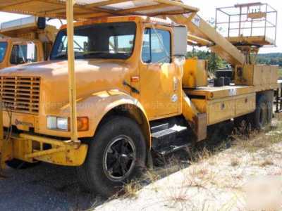 One 1993 elliott ece-50 diesel aerial platform crane