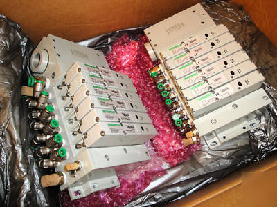 Numatics 2005 series solenoid pilot actuated valves