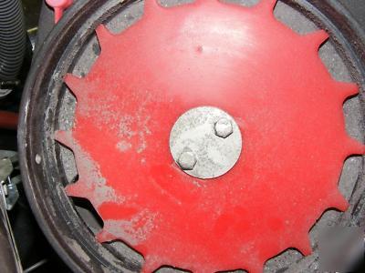 Plastrac auto disc flood fed plastic blending system