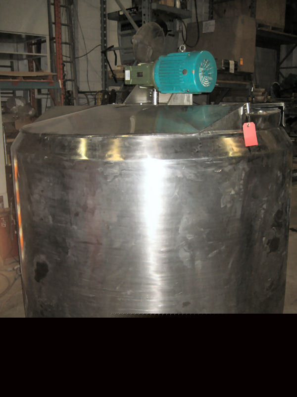 Stainless steel process tank with agitator - 2500 litre