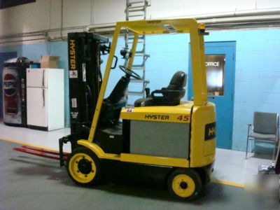 2004 hyster lift truck E45Z 4,500 lb electric forklift 