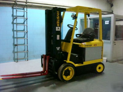 2004 hyster lift truck E45Z 4,500 lb electric forklift 