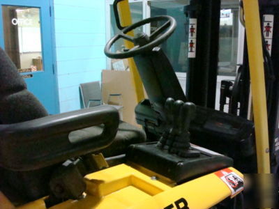 2004 hyster lift truck E45Z 4,500 lb electric forklift 