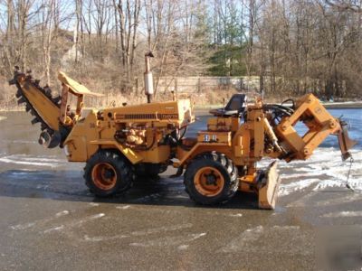 Case/davis fleetline 70+4 trencher / pipe puller 