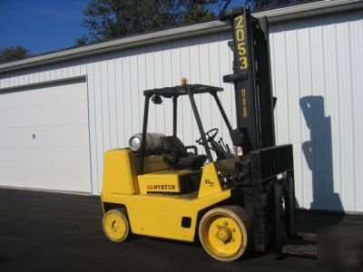 Large forklift, 15,500LB lifting capacity, very clean 