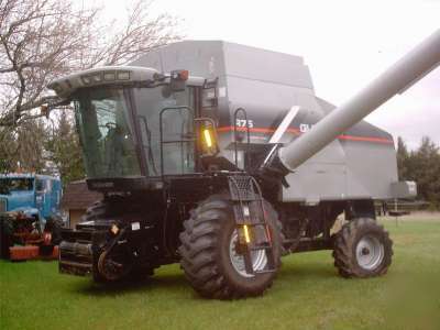 2003 gleaner combine R75