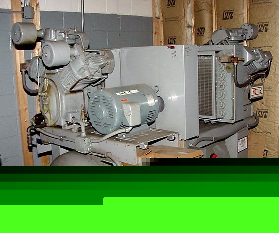 40HP ingersoll-rand 2-3000A20 duplex air compressor, t