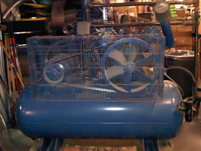 Quincy qt-10 dual stage air compressor w/ qt-15 pump 