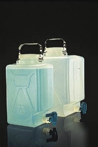 Nalge nunc rectangular carboys with spigot : 2321-0050