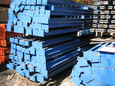 Pushback pallet rack components